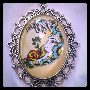 La Luna~the moon pendent necklace